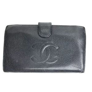 AUTH CHANEL Caviar Skin two-fold wallet black GUC